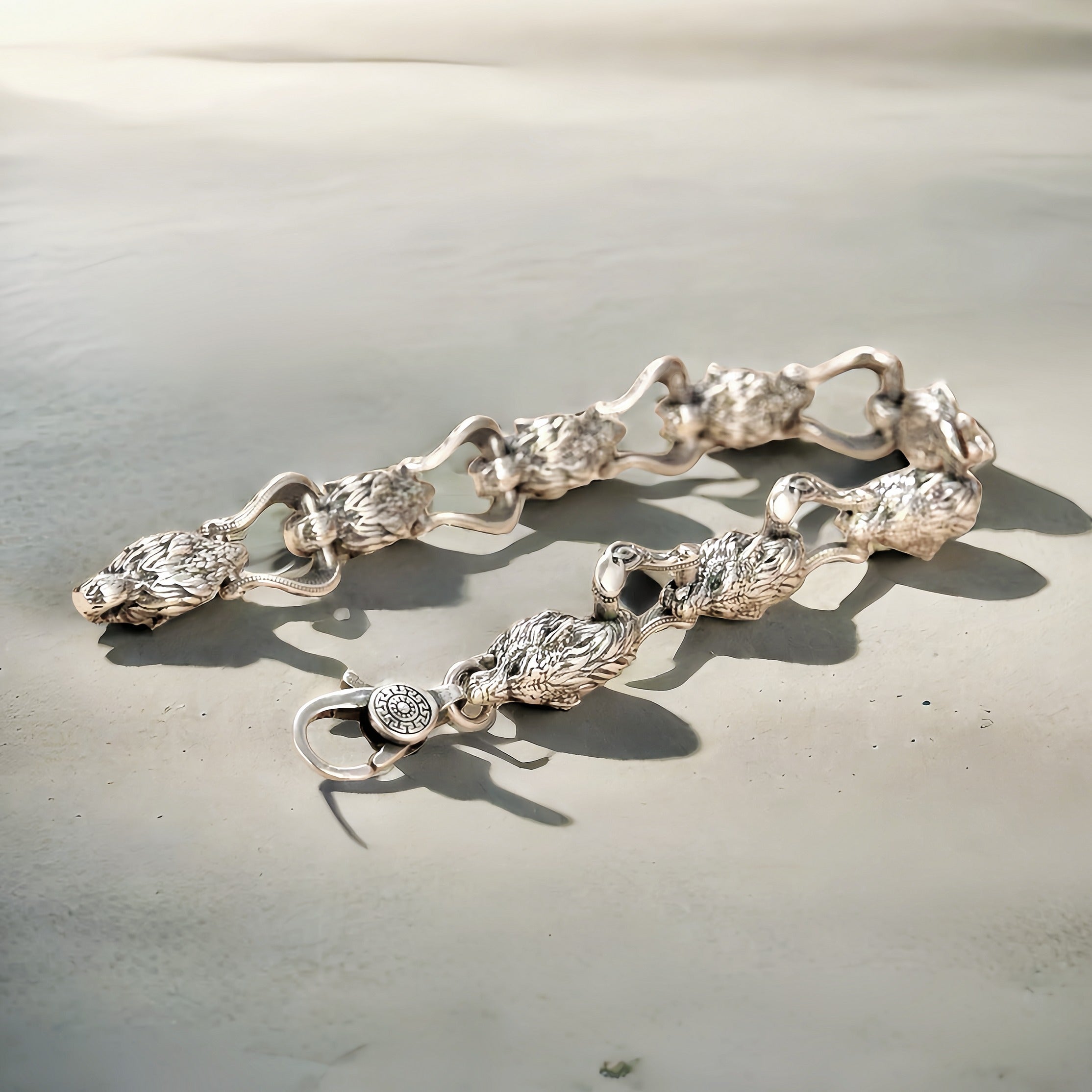 Wolf Silver Bracelet (Item No.SB141)