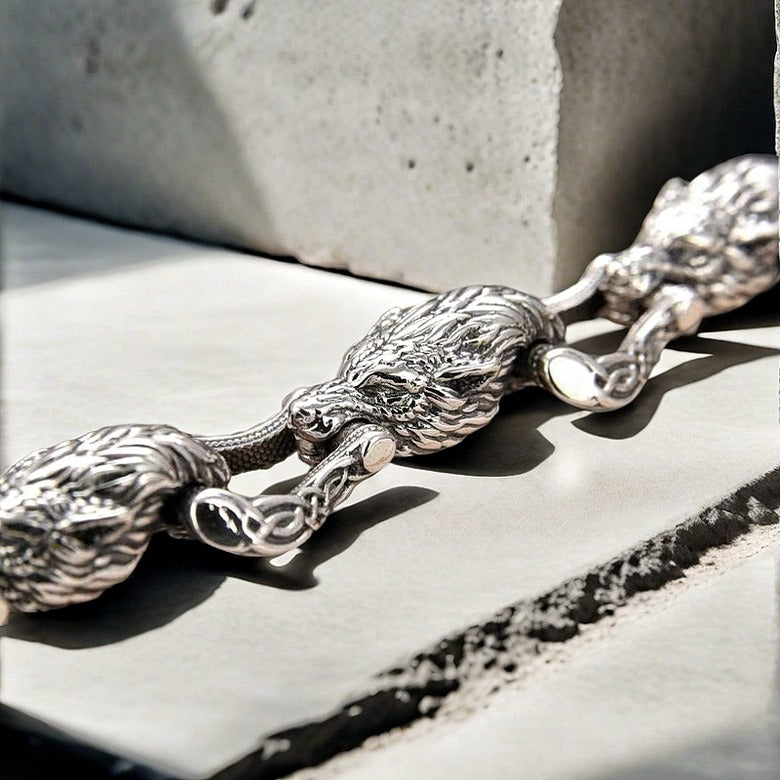 Wolf Silver Bracelet (Item No.SB141)