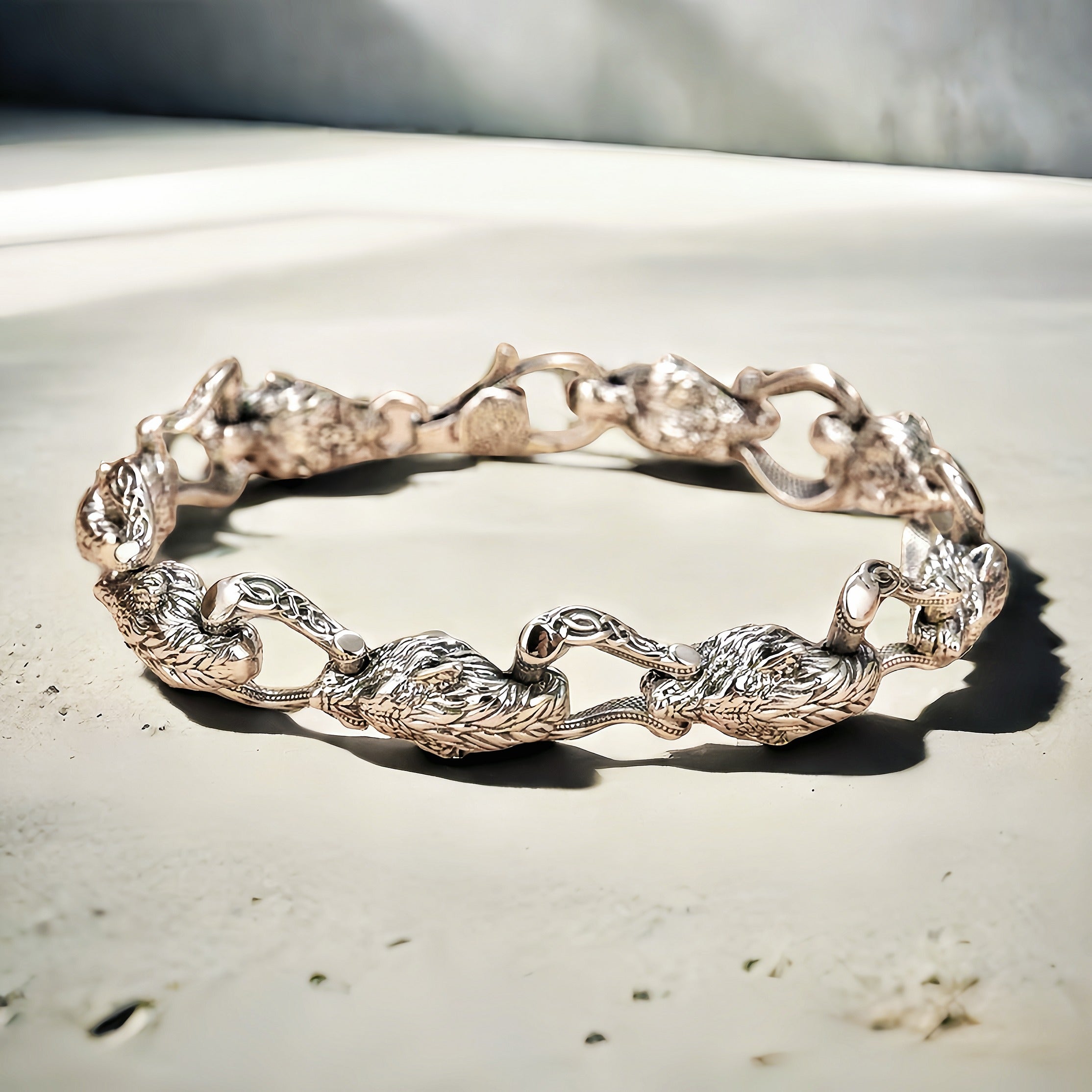 Wolf Silver Bracelet (Item No.SB141)