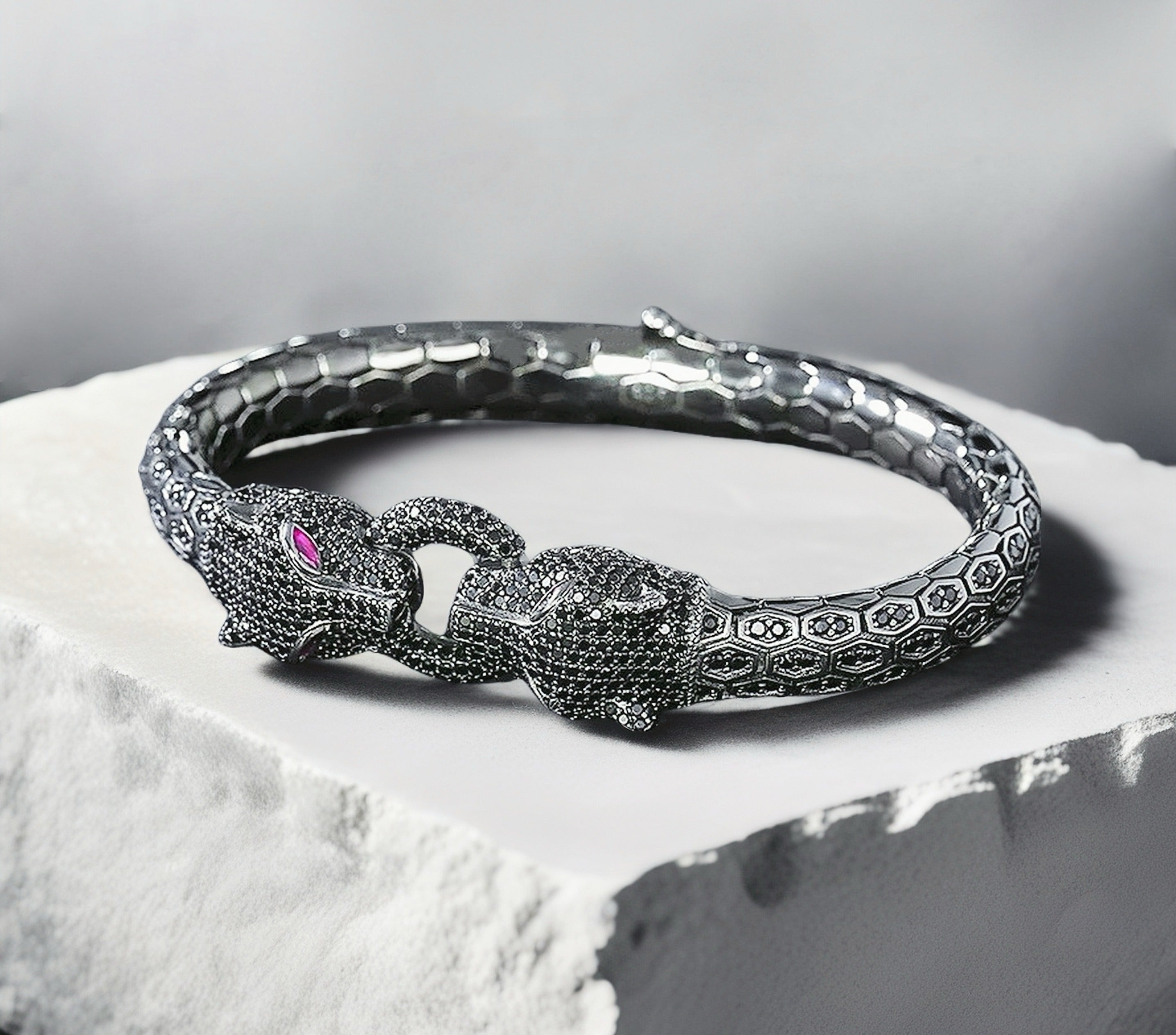 Panther Fashion Silver Bracelet (Item No.SB104)
