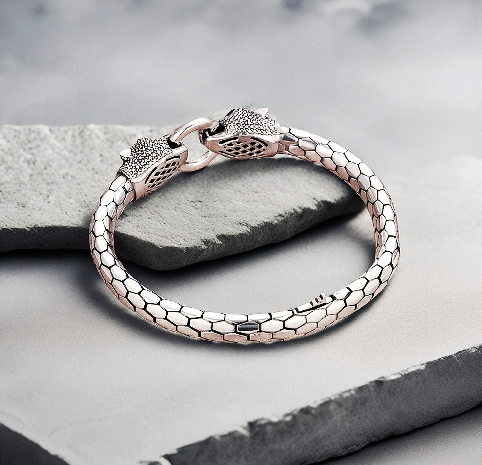 Panther Fashion Silver Bracelet (Item No.SB106)