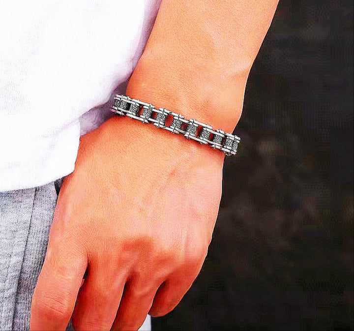 Classic Silver Bracelet (Item No.SB160)