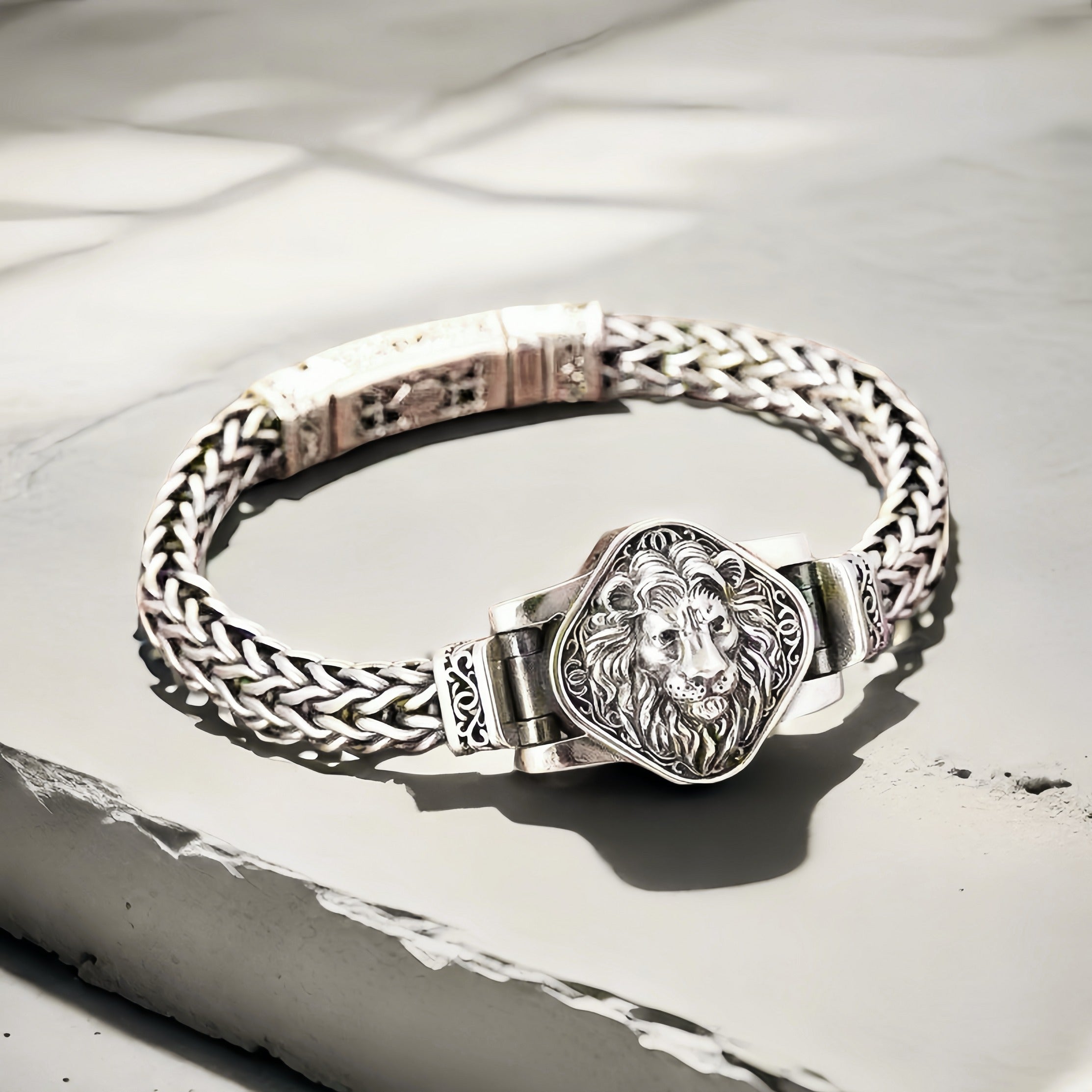 Lion Braided Silver Bracelet (Item No.SB152)