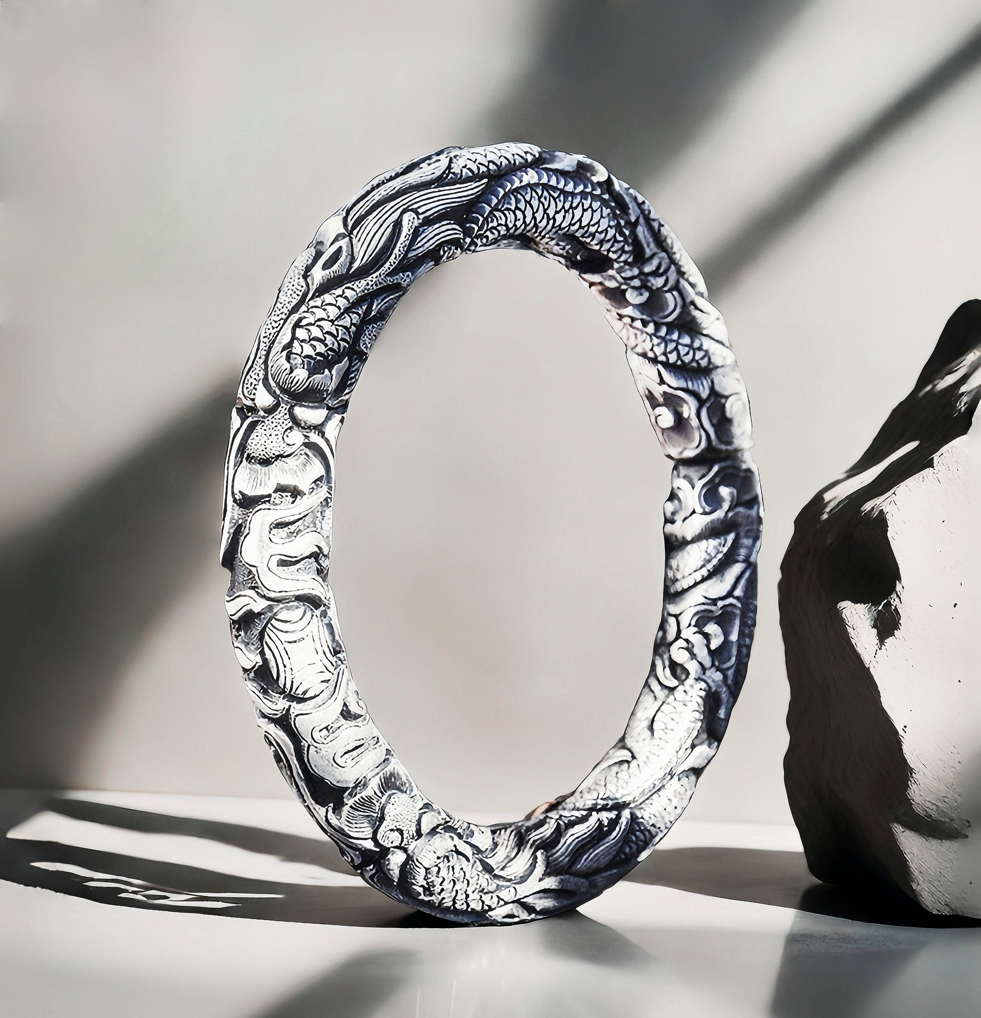 Two Dragons Silver Bangle (Item No.SB131)