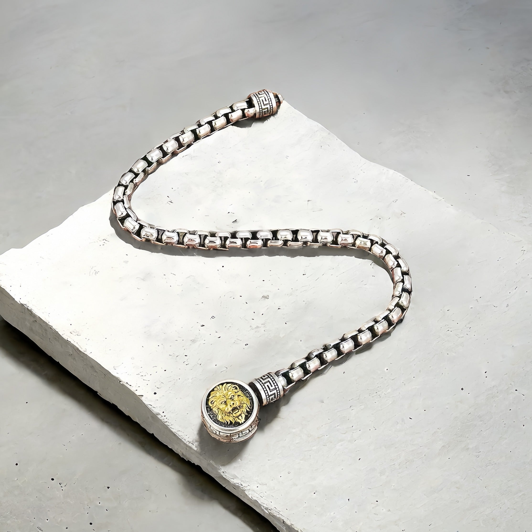 Lion Silver Bracelet (Item No.SB145)