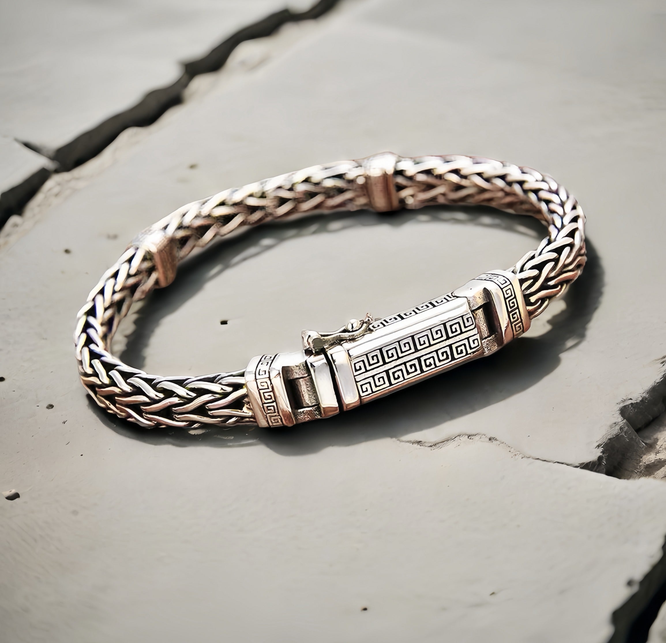 Classic Silver Bracelet (Item No.SB157)