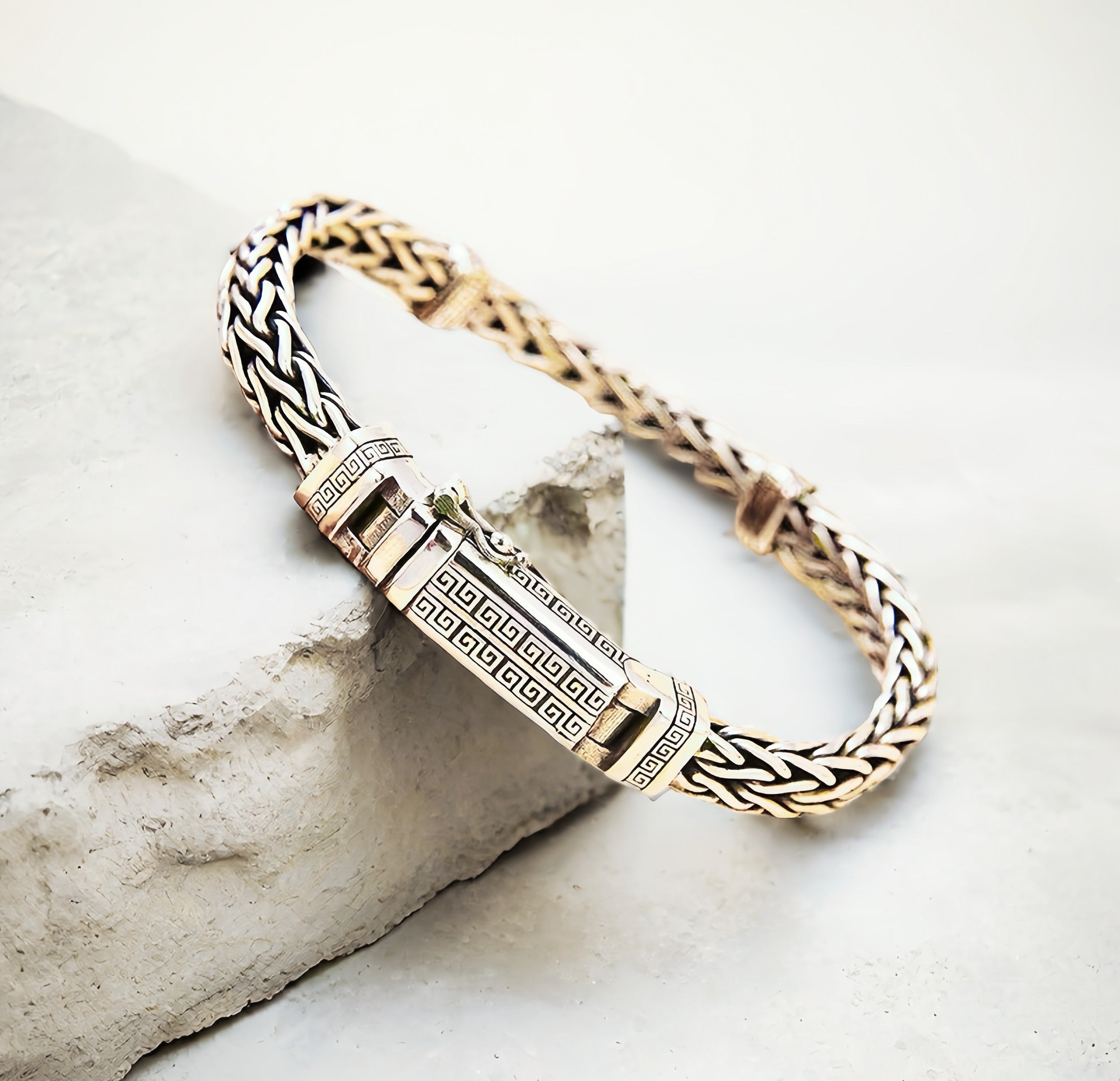 Classic Silver Bracelet (Item No.SB157)