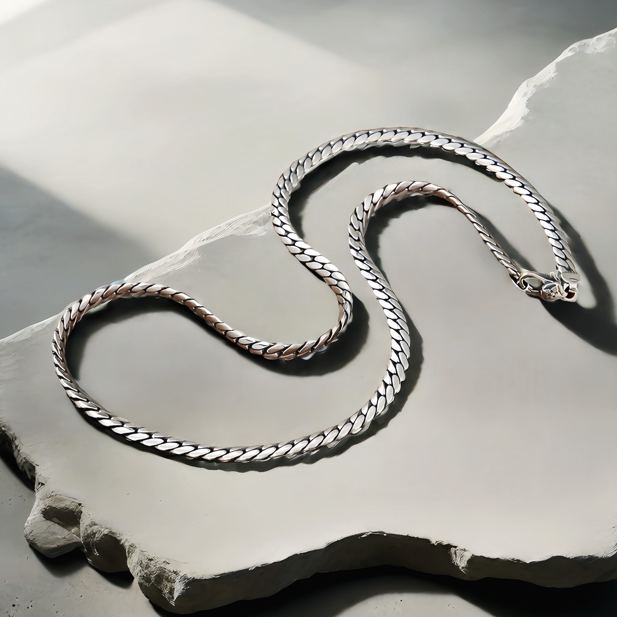 Classy Silver Snake Necklace Chain (Item No. SN130)