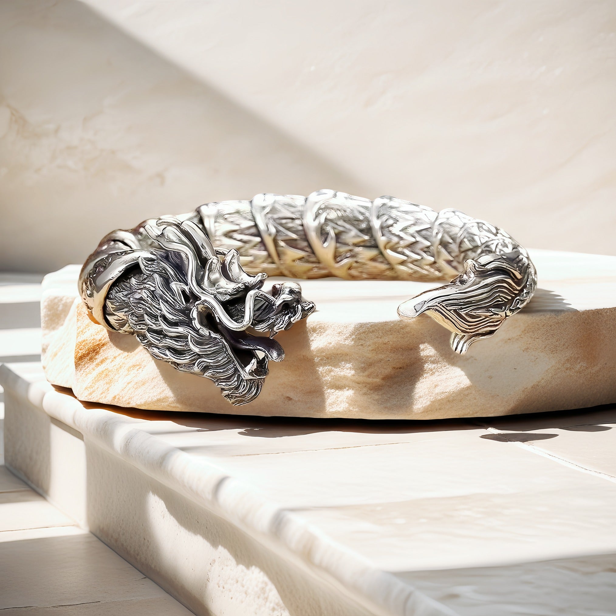 Flying Dragon Silver Bangle (Item No.SB130)