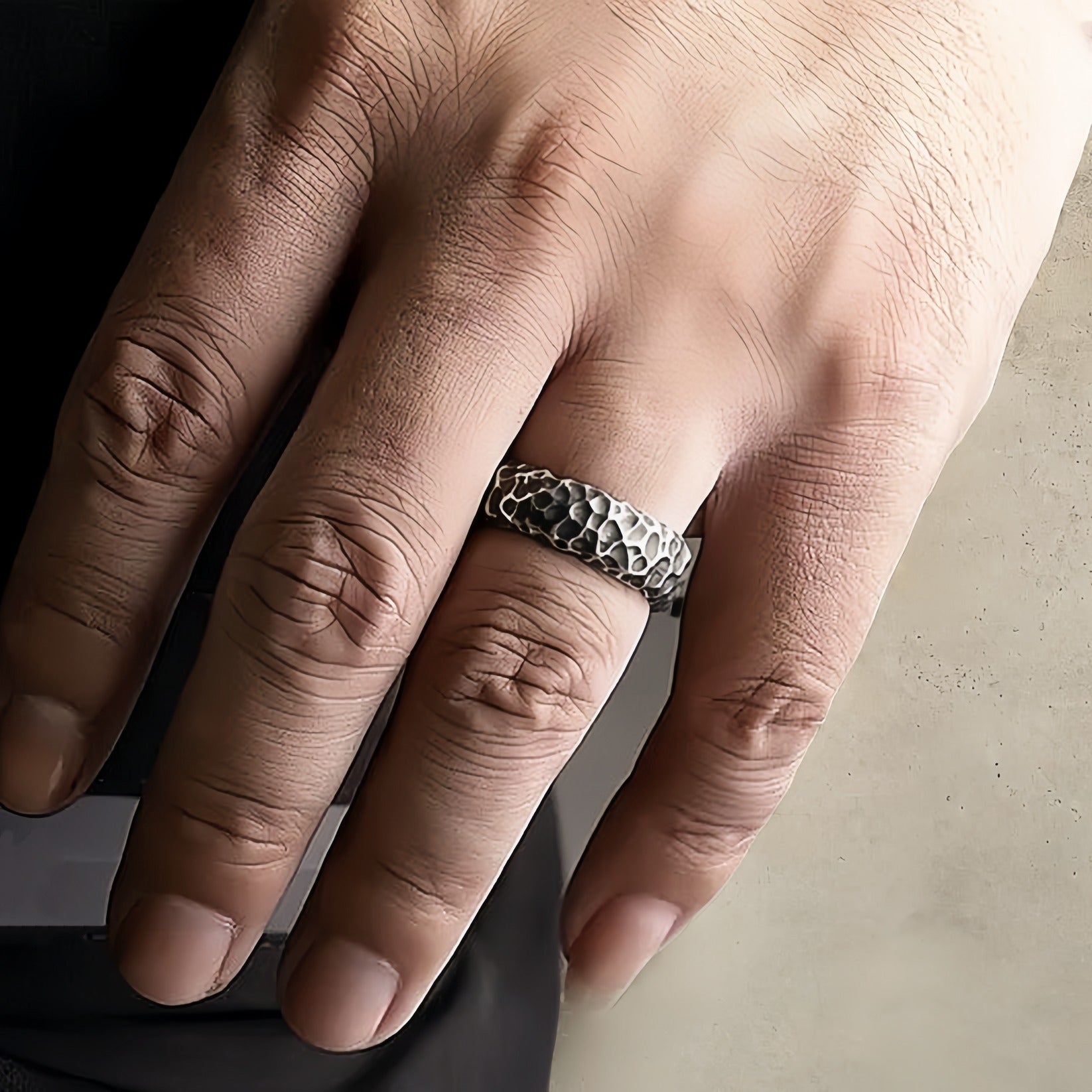 Hammered Silver Ring (Item No. RS118)