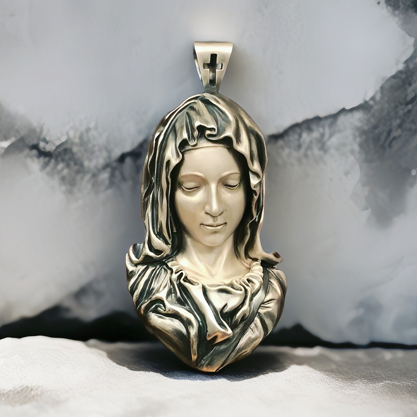 Madonna Silver Pendant (Item No. SP107)