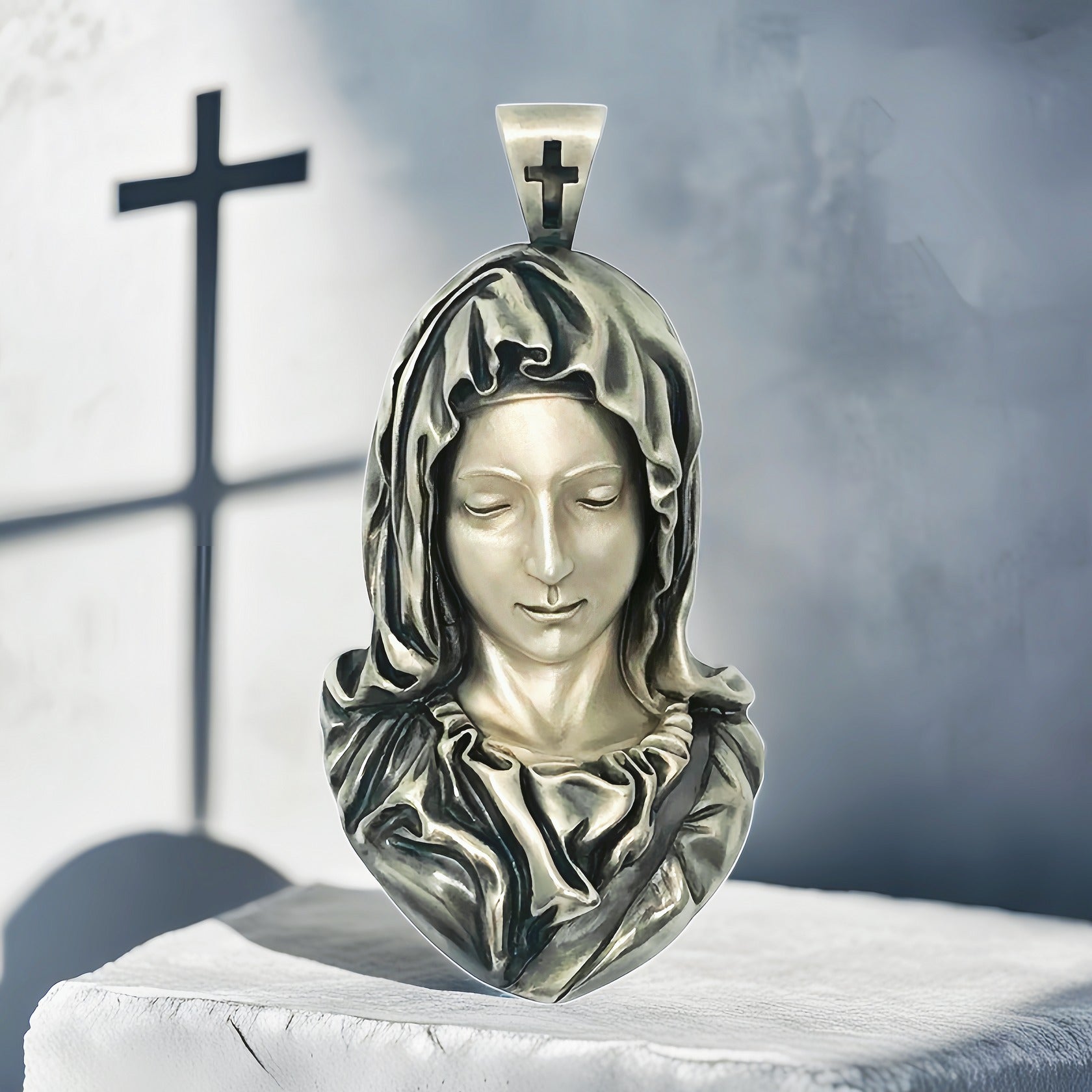 Madonna Silver Pendant (Item No. SP107)
