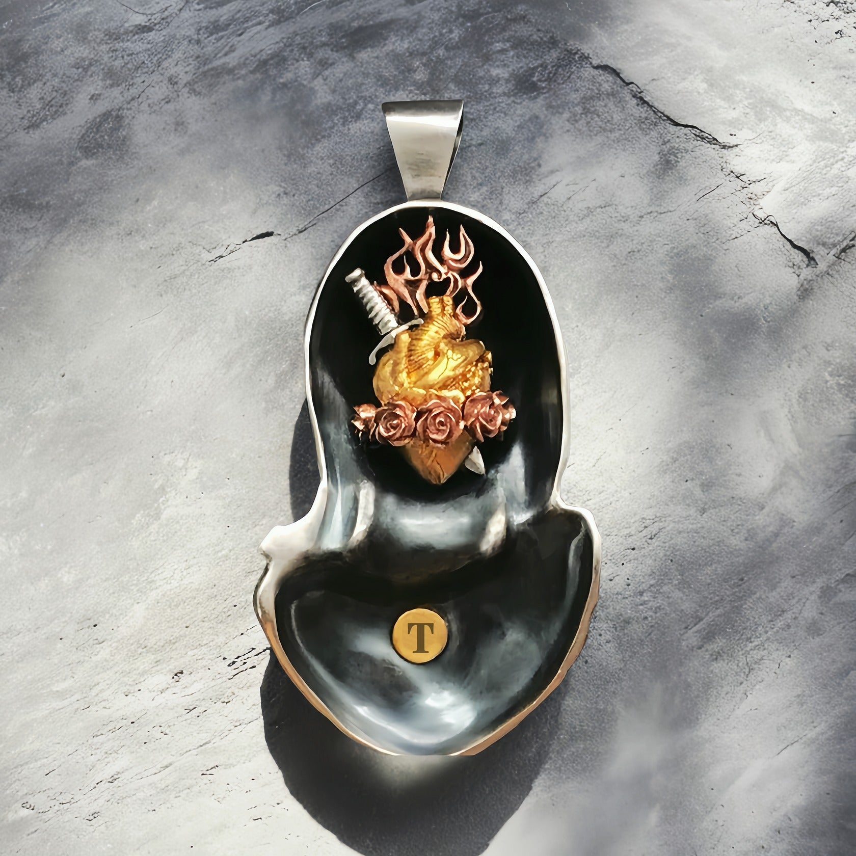 Madonna Silver Pendant (Item No. SP107)