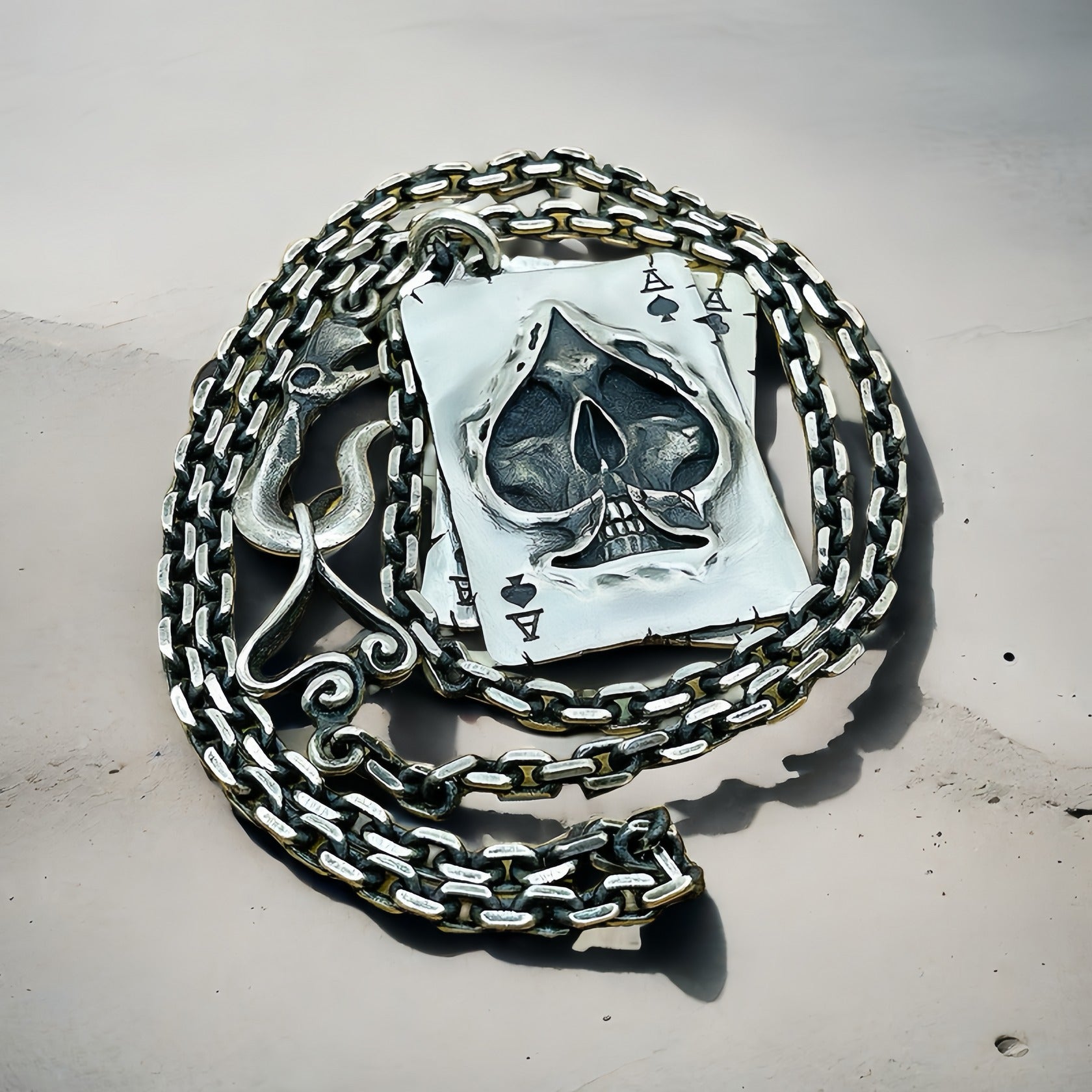 Spade Skull Silver Pendant (Item No. SP110)