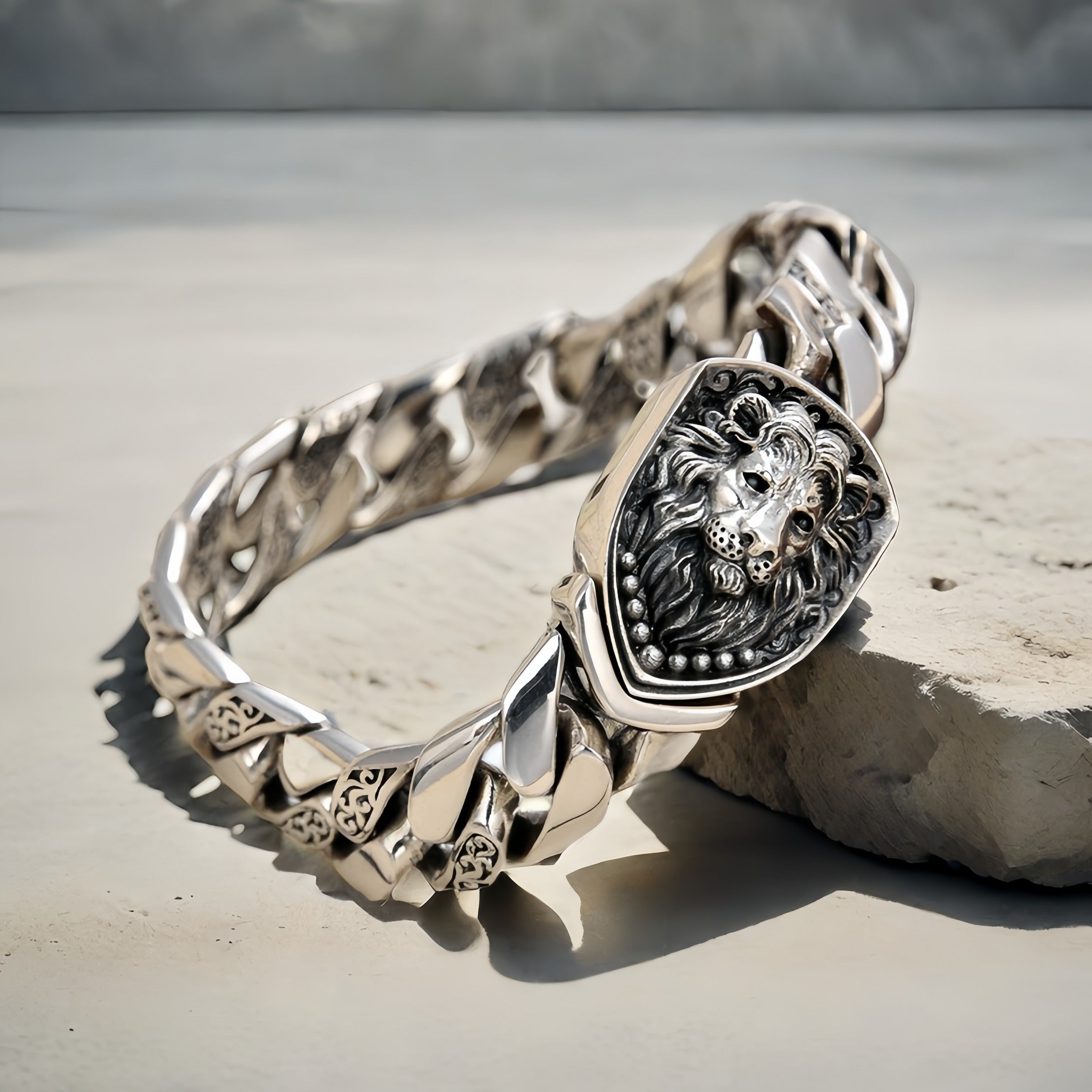 Lion Silver Bracelet (Item No.SB153)